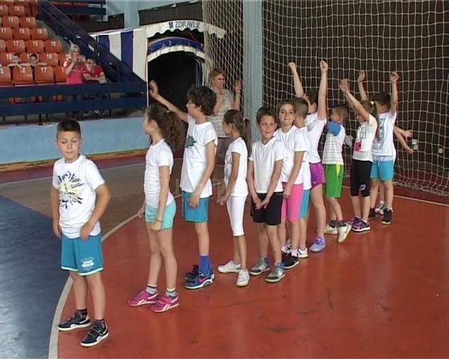 Osnovci se takmičili na Mini olimpijadi u Leskovcu