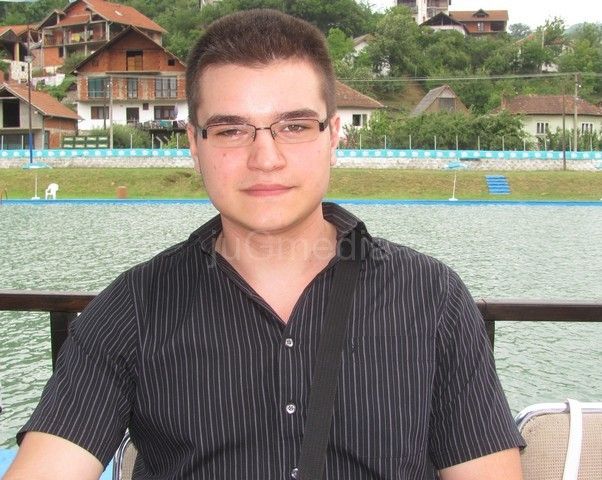 Nikola Stanojević đak generacije Ekonomske škole