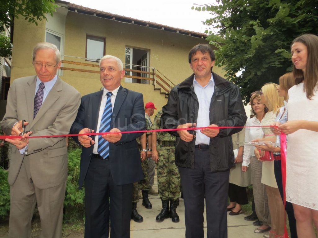 Gašić i Kirbi otvorili vrtić i školu (video i foto)