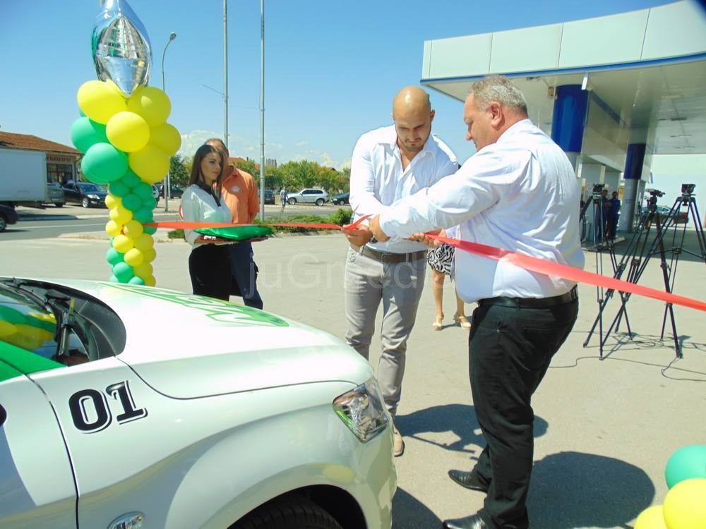 Gradonačelnik otvorio “Metla taksi aplauz” sa 30 zaposlenih