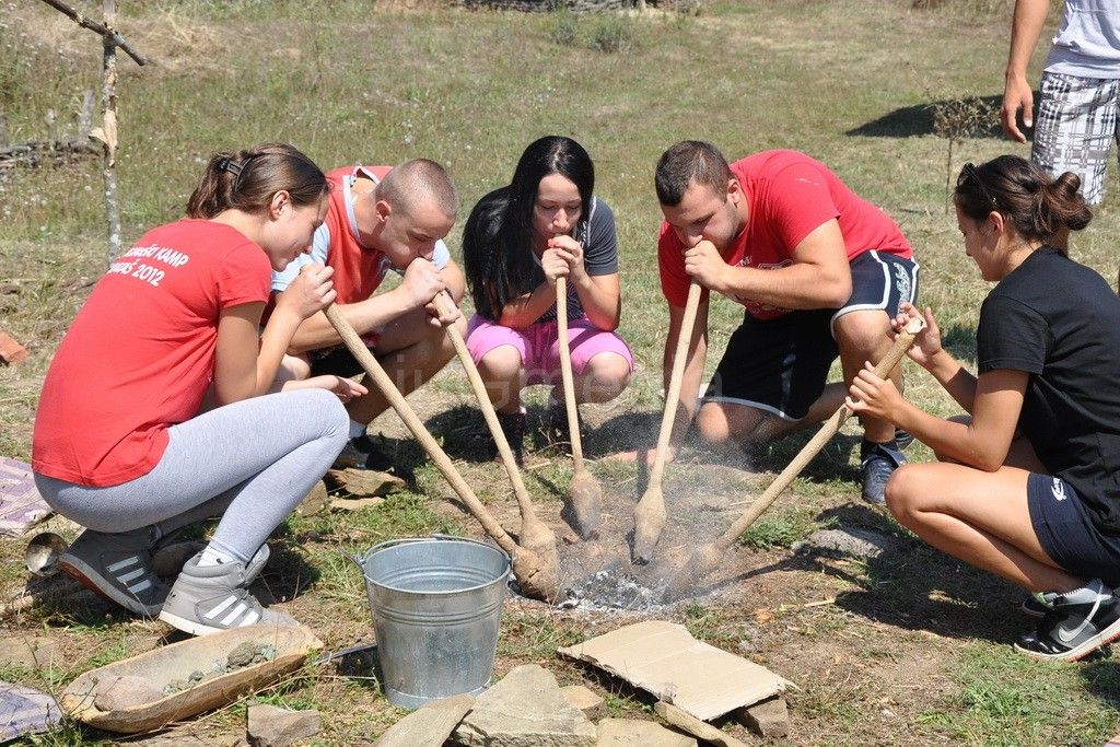 Omladinski kamp u Pločniku