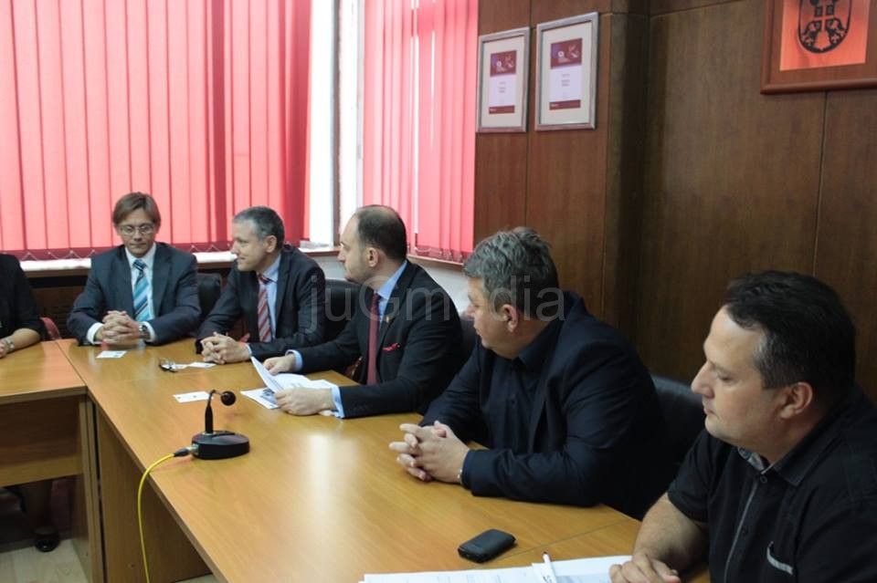 Šreder: Vranje realizuje projekte bez političkog uplitanja