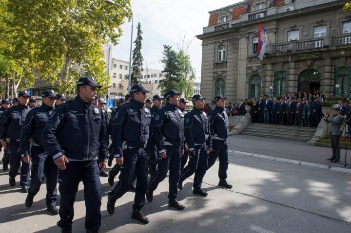 Defile_policije