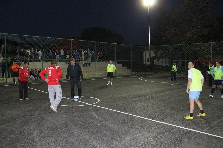 Meštani  sela Vrtogoš dobili sportski teren