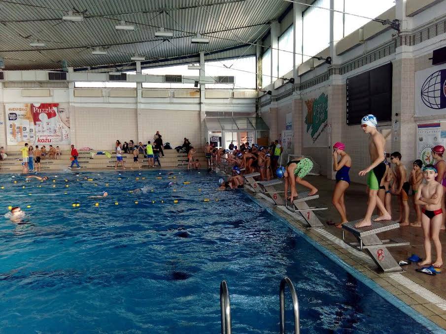 Plivanje: Učenici “Trajka Stamenkovića” pobednici na Školskom prvenstvu