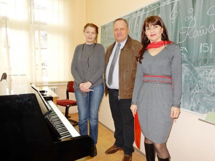 muzicka skola-pianino-gradonacelnik-direktorka