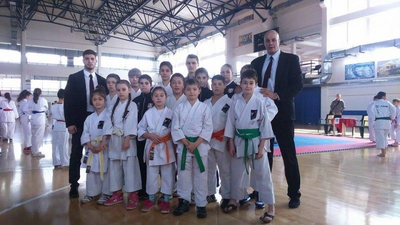 Karatisti Bušida osvojili 20 medalja u Vlasotincu