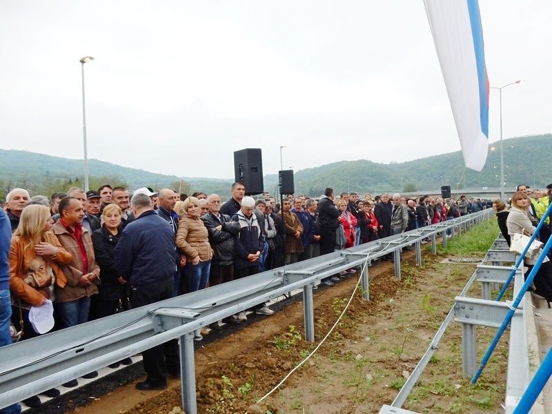 LESKOVAC05_Vucic na autoputu kod Grdelice_FOTO M Ivanovic