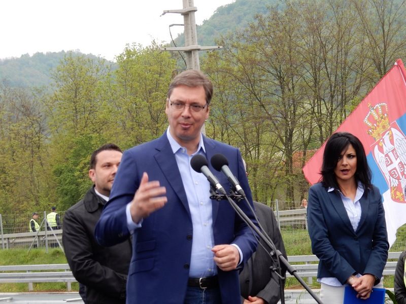 LESKOVAC11_Vucic na autoputu kod Gredlice_FOTO M Ivanovic