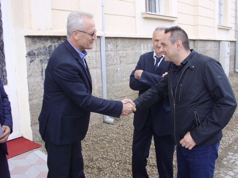 Ministar Vulin otvorio nove prostorije Centra za socijalni rad u Vlasotincu