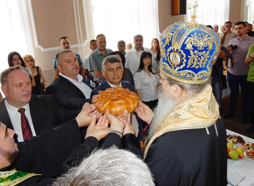 U Leskovcu obeležena slava Sveta Trojica