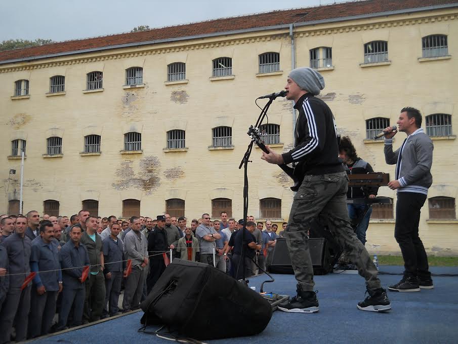 Amadeus bend održao koncert za pamćenje u niškom zatvoru