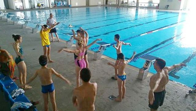 Plivači sa invaliditetom na „Beograd openu“ uz pomoć „Niš-ekspresa“