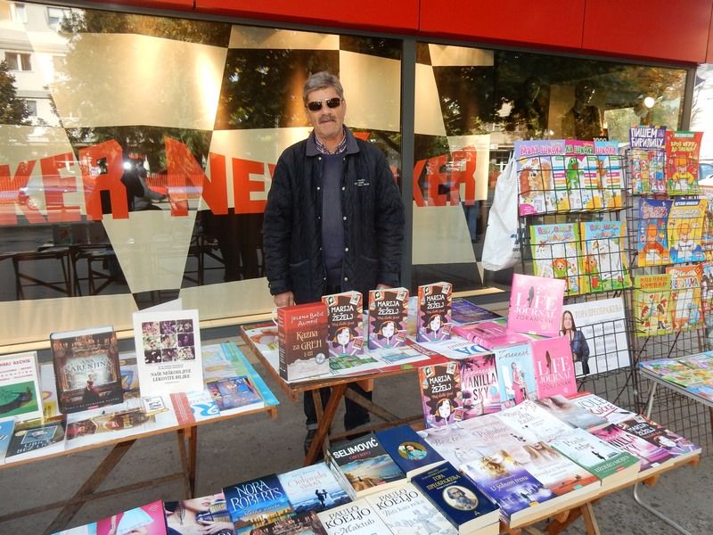 Aleksandar Kocić 25 godina prodaje knjige na ulici