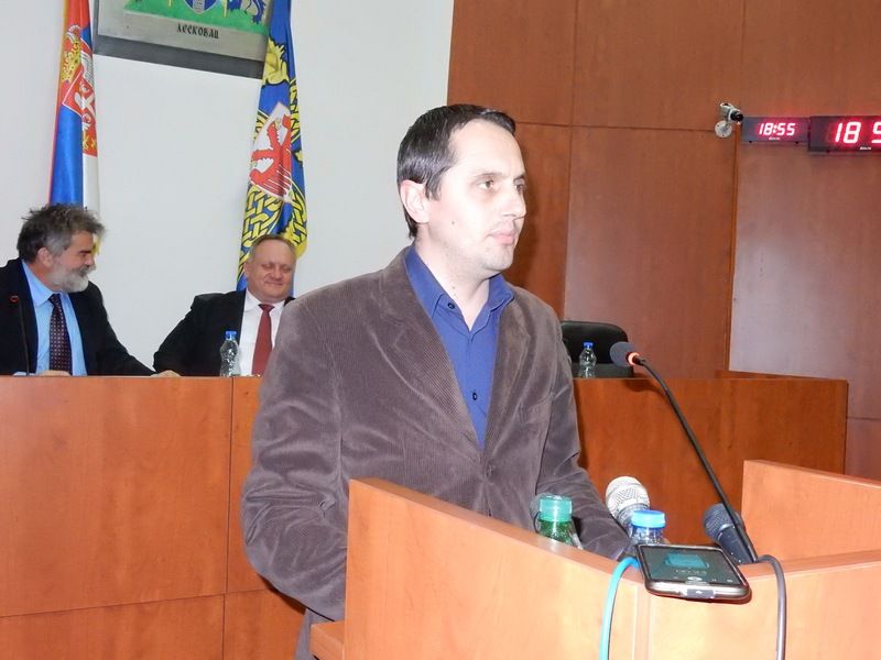 Opozicija tvrdi da novi zamenik Skupštine Leskovca za 13 godina kao gradski većnik nije uradio – ništa