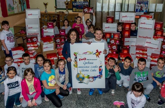 Rusi darivali učenike osnovnih škola