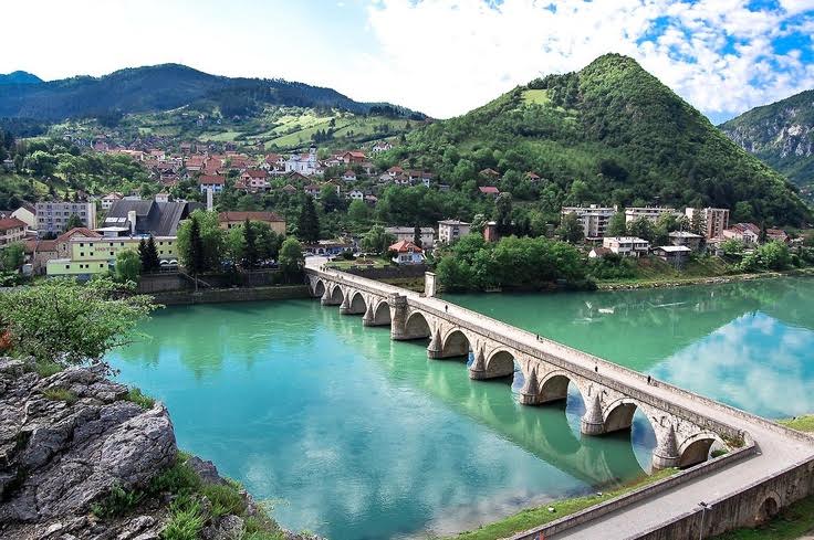 „Niš-eskpres“ na proleće vodi putnike do Višegrada i Sarajeva