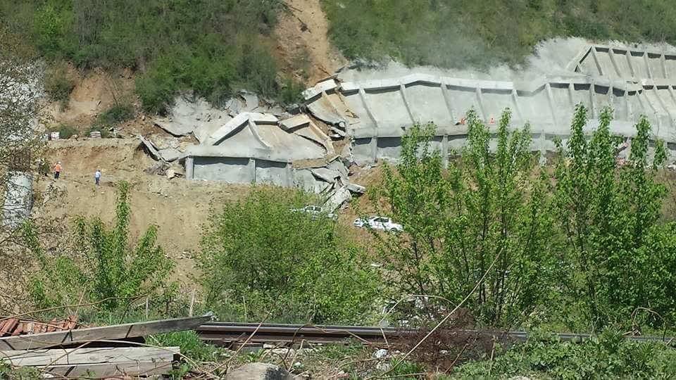 Srušio se potporni zid kod Predejana, Koridori Srbije –  to je normalno