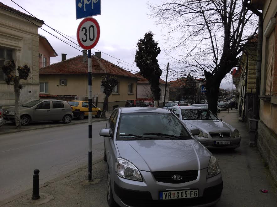 Saobraćajni haos zbog neregistrovanog pauka