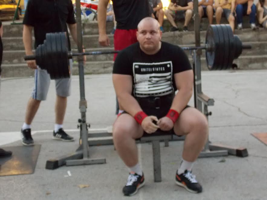 On je najjači u Srbiji – diže bez problema 207 kilograma