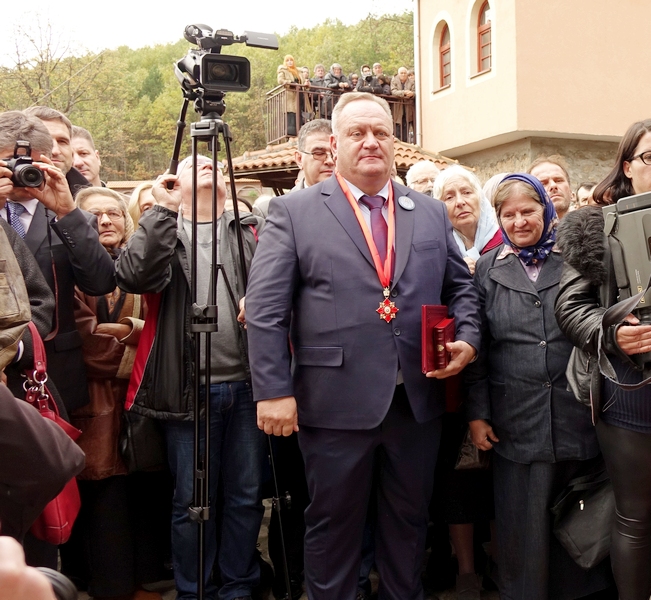 Gradonačelnik Leskovca Goran Cvetanović odlikovan ordenom Svetoga Save