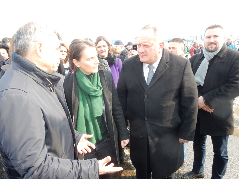 Predsednica Vlade Srbije Ana Brnabić stigla u Leskovac (FOTO, VIDEO)
