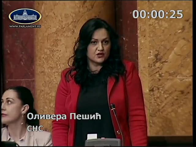 Opozicija “osula paljbu” po gradonačelniku Leskovca u Narodnom domu, u njegovu odbranu stala Olivera Pešić i pobrala aplauze (VIDEO)