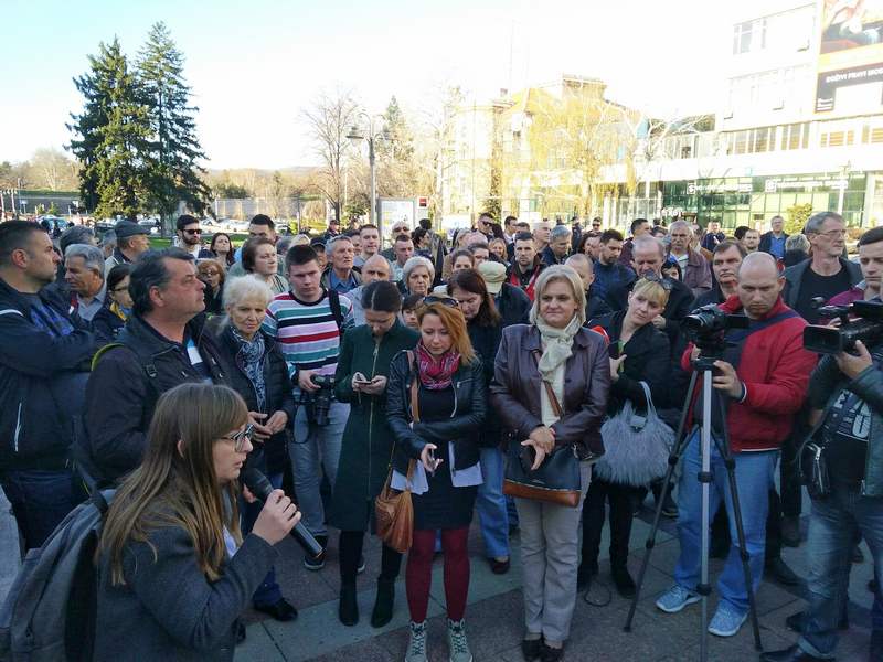 Nišlije ne prekidaju okupljanja, protestom dočekuju Zoranu Mihajlović