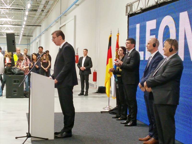 Vučić: U avgustu otvaranje još jedne fabrike u Nišu