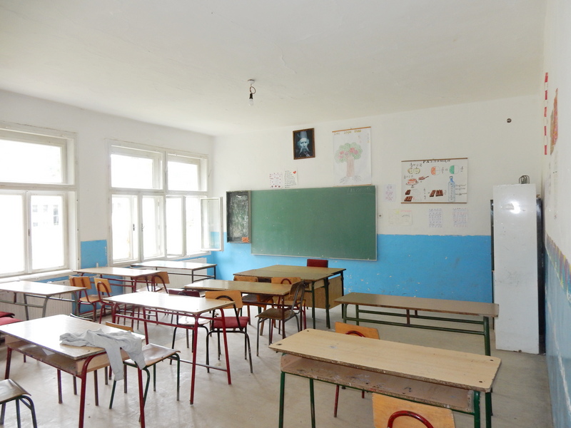 U Nišu zaraženo 800 učenika i 400 nastavnika – sindikat traži onlajn nastavu