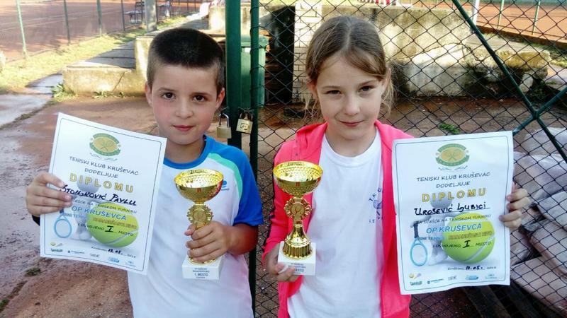 Mali leskovački teniseri pobrali nagrade u Kruševcu