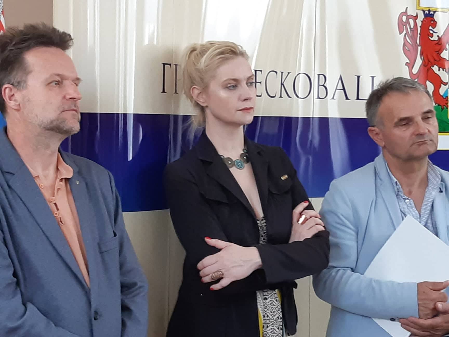 Ana Sofrenović ocenjuje velike uloge malih glumaca u Leskovcu (VIDEO)