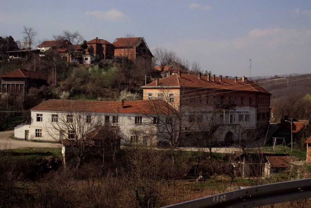 Siromaštvo uzima danak: Otac četvoro dece  ubio se zbog duga i isključene struje