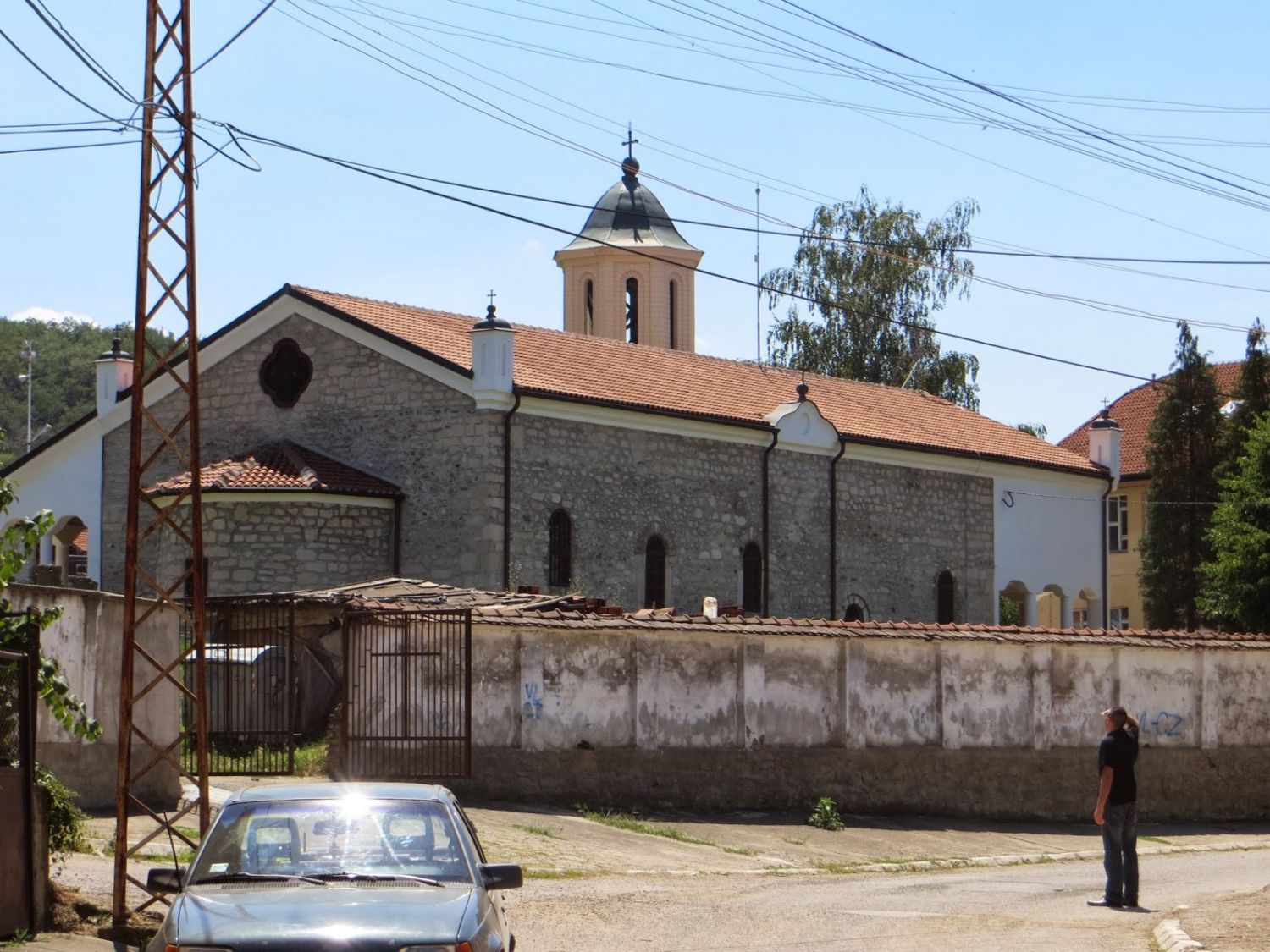 Vlasotinčani iz crkve ukrali svećnjake vredne pola miliona dinara