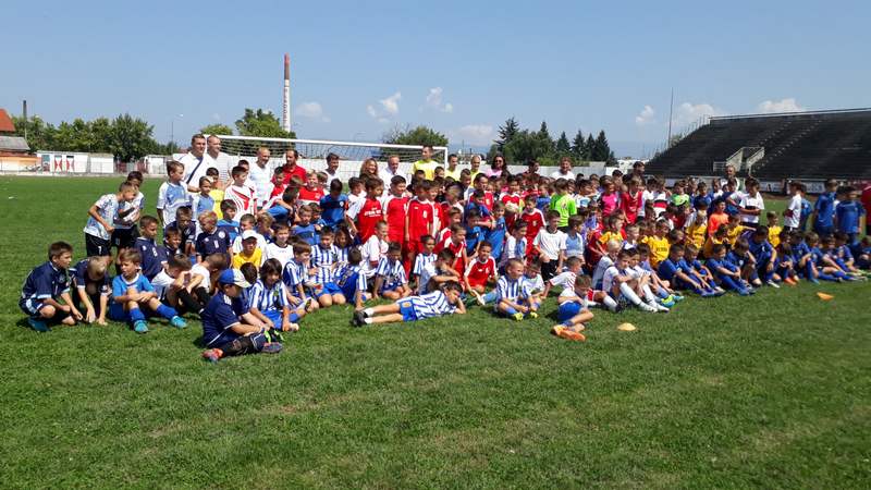 Počeo „Roštiljko“ fudbalski turnir za decu