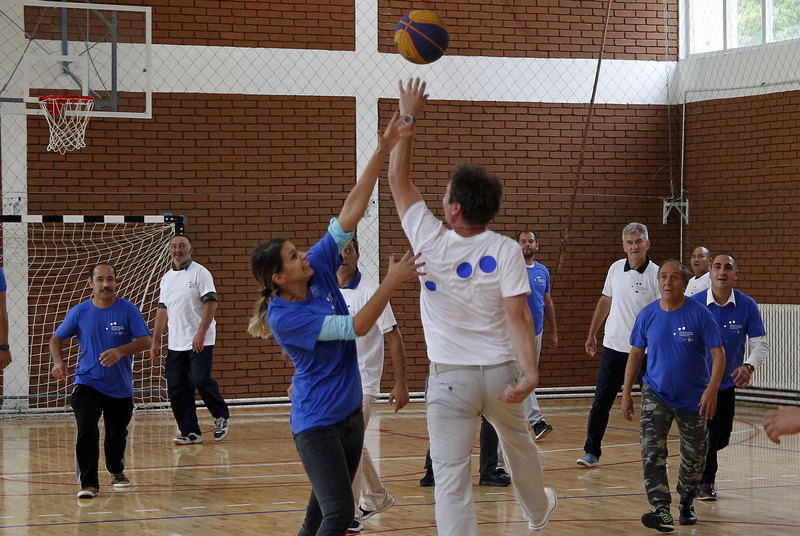 Sportsko-volonterska akcija migranata u školi “Ljupče Španac“