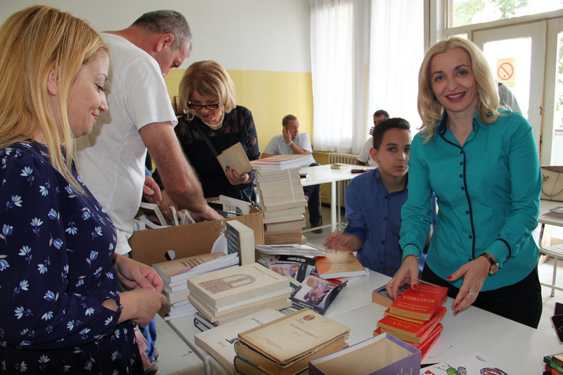 Prikupljeno preko 2.000 knjiga za formiranje bolničke biblioteke