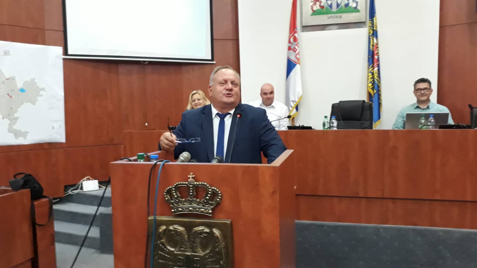 Gradonačelnik Leskovca optužen da je ucenjivao i “kupovao” glasove za podršku kandidatima iz SNS-a u Romskom nacionalnom savetu