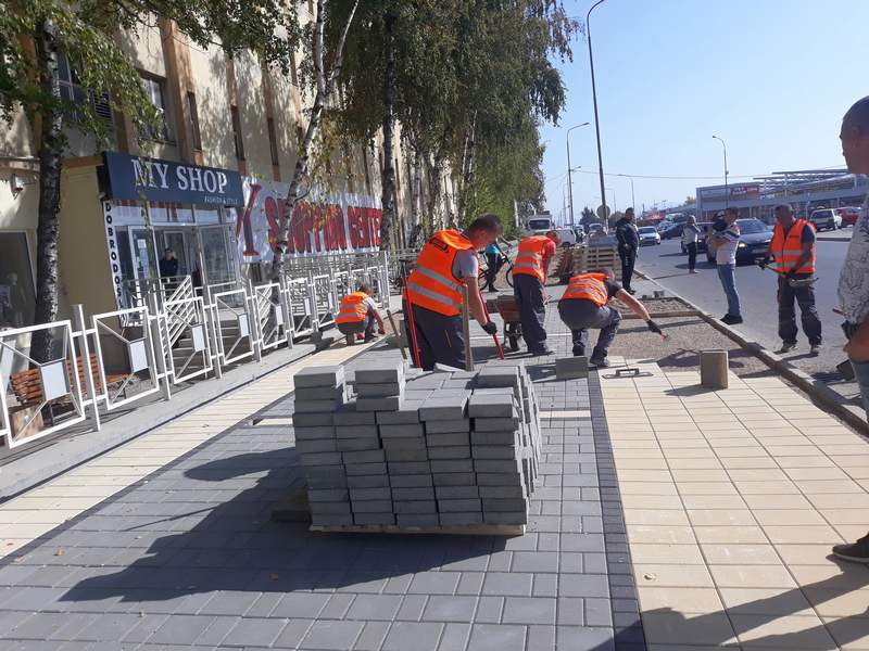 Uređuje se još jedan trotoar u ulici Kralja Petra Prvog