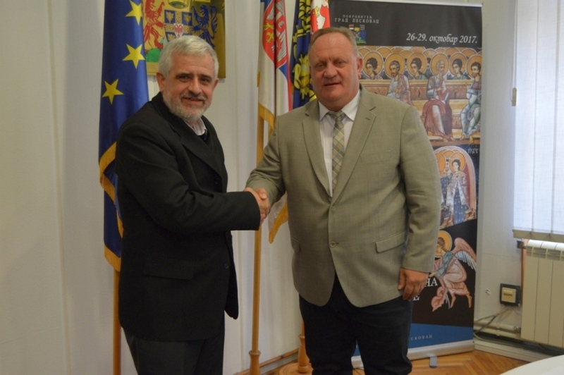 Gradonačelnik ugostio prvog akademika iz Leskovca