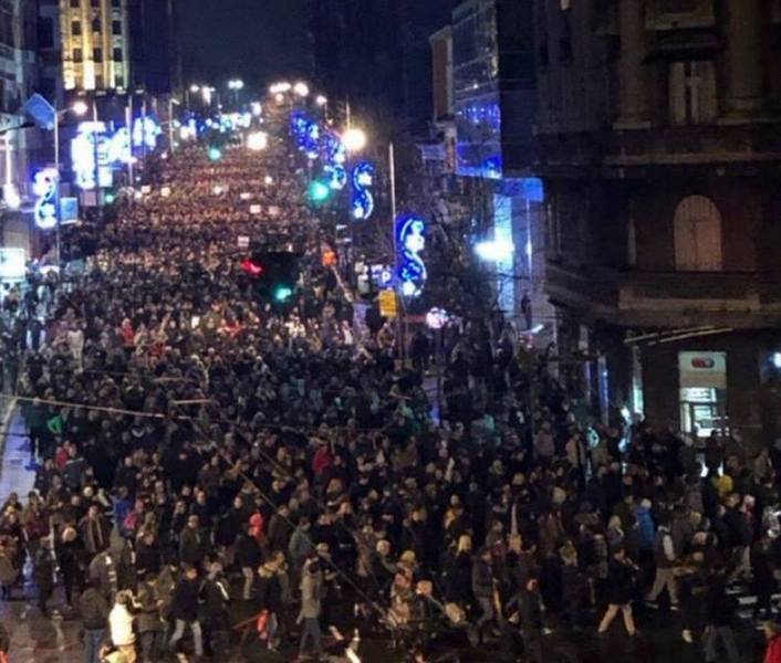 Na protestu u Beogradu i građani Niša, Leskovca, Vranja.. (VIDEO)