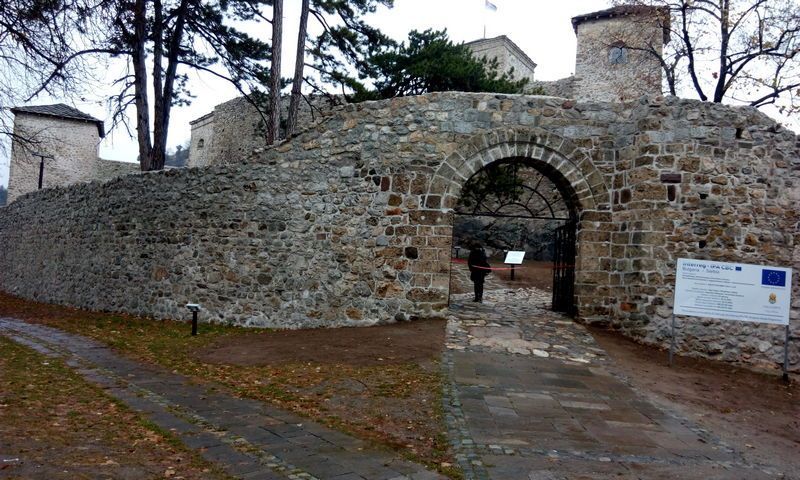 Rekonstrukcija srednjevekovne tvrđave Momčilov grad događaj godine u Pirotu