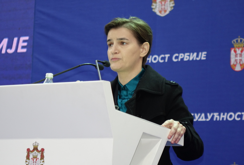 Brnabić: Ne isključujem mogućnost da ćemo večeras uvesti najteže mere, situacija se komplikuje