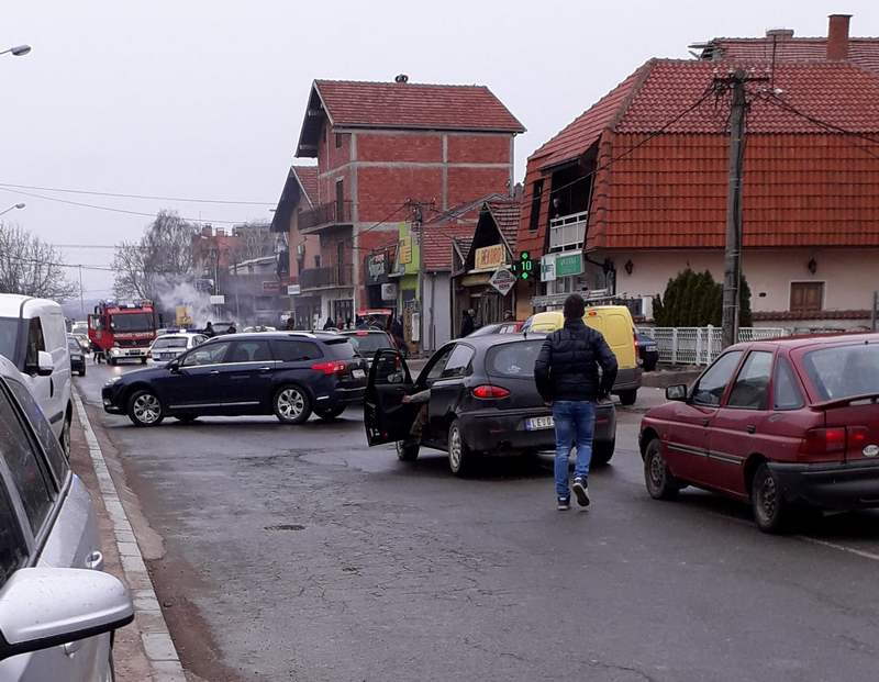 Zapalio se automobil na Bulevaru Nikole Pašića
