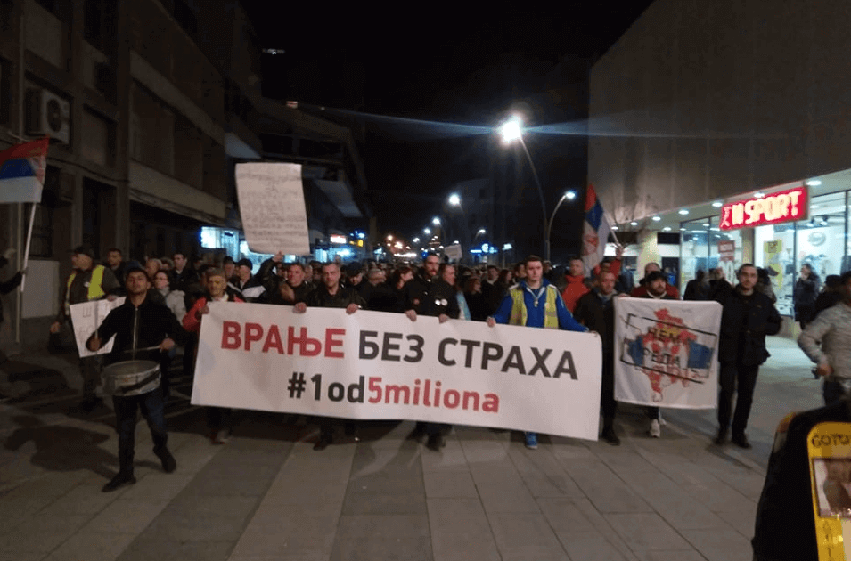 Šesti protest u Vranju: Živimo u Vučićevoj „sendvič“ politici