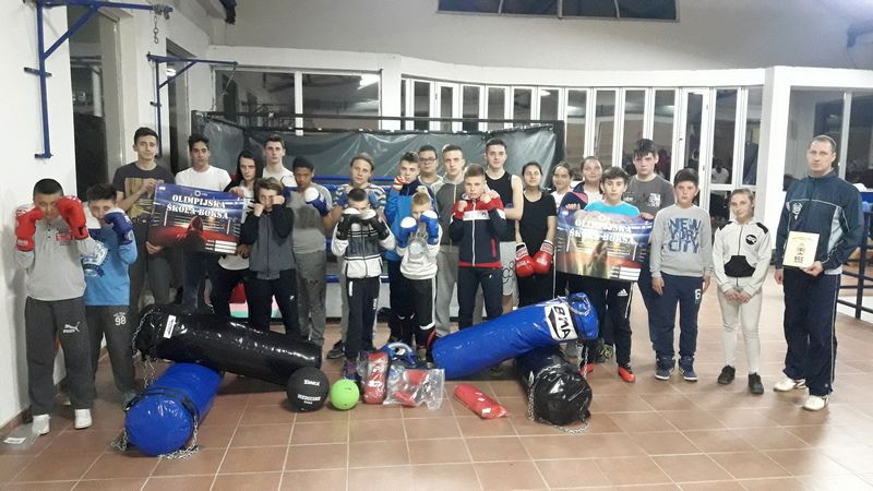 Bokserski savez Srbije donirao opremu bokserskom klubu „Arena“ Vlasotince