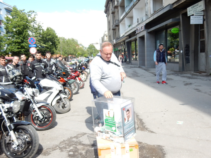 Posle podele Informatora, funkcioneri i aktivisti SNS donirali pomoć za Milana Miloševića