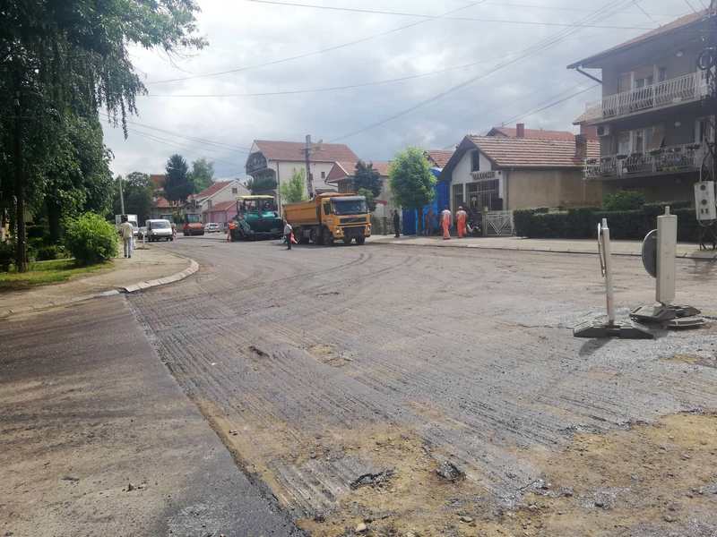 Obustava saobraćaja u Vlajkovoj ulici od raskrsnice sa Trgom Narodnog Heroja Marko Crni do raskrsnice sa Đermanovićevom ulicom