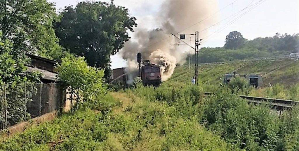 Eksplodirala lokomotiva kod Bujanovca, sumnja se da u vagonima ima opasnog materijala