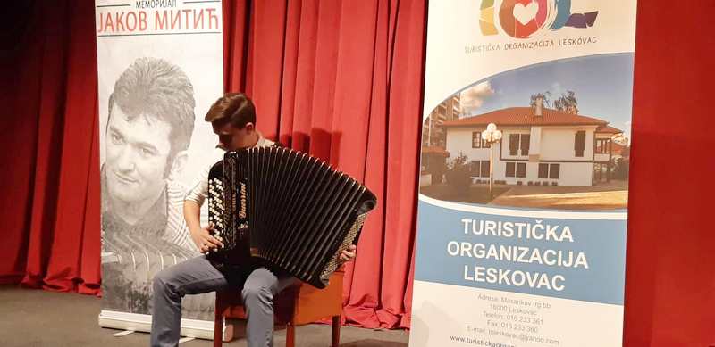 Merima Njegomir: Mladi se sve više okreću pravoj narodnoj muzici i tradiciji